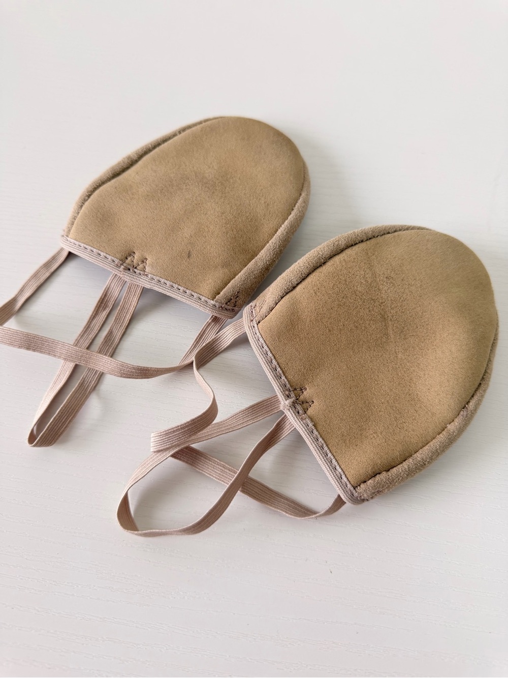 3 pairs Kids Beige Soft Air Half Shoes - Chacott, Size L - Picture 4 of 4